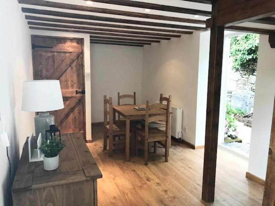 Woodland Cottage In Cornwall With Walled Garden เฮลสตัน ภายนอก รูปภาพ