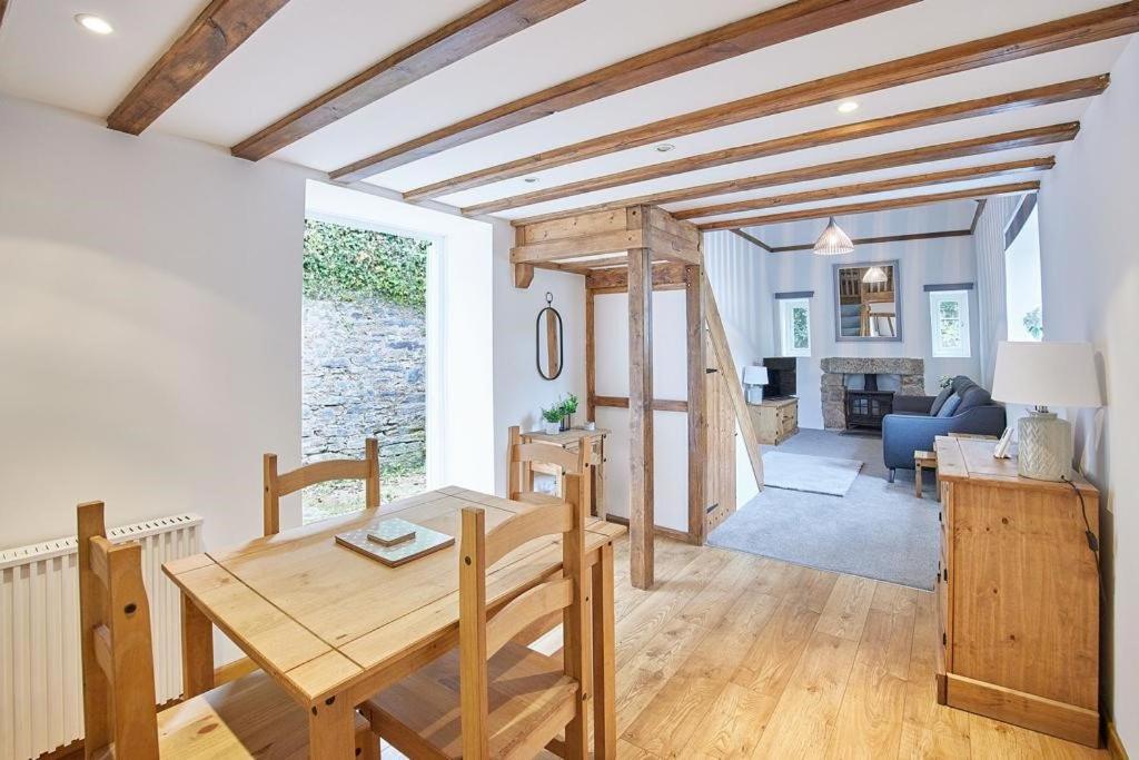 Woodland Cottage In Cornwall With Walled Garden เฮลสตัน ภายนอก รูปภาพ